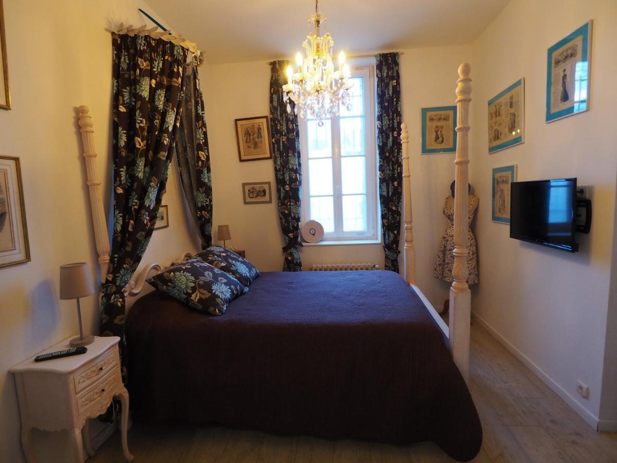 Chambres Et Table D'Hotes Le Jardin De Tesse Tolone Esterno foto