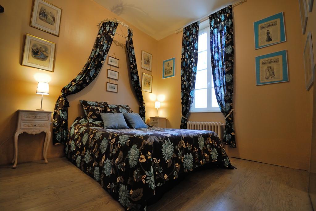 Chambres Et Table D'Hotes Le Jardin De Tesse Tolone Esterno foto